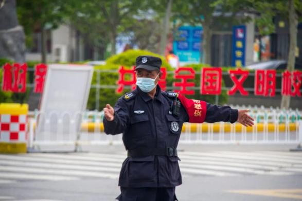 朗朗读书声